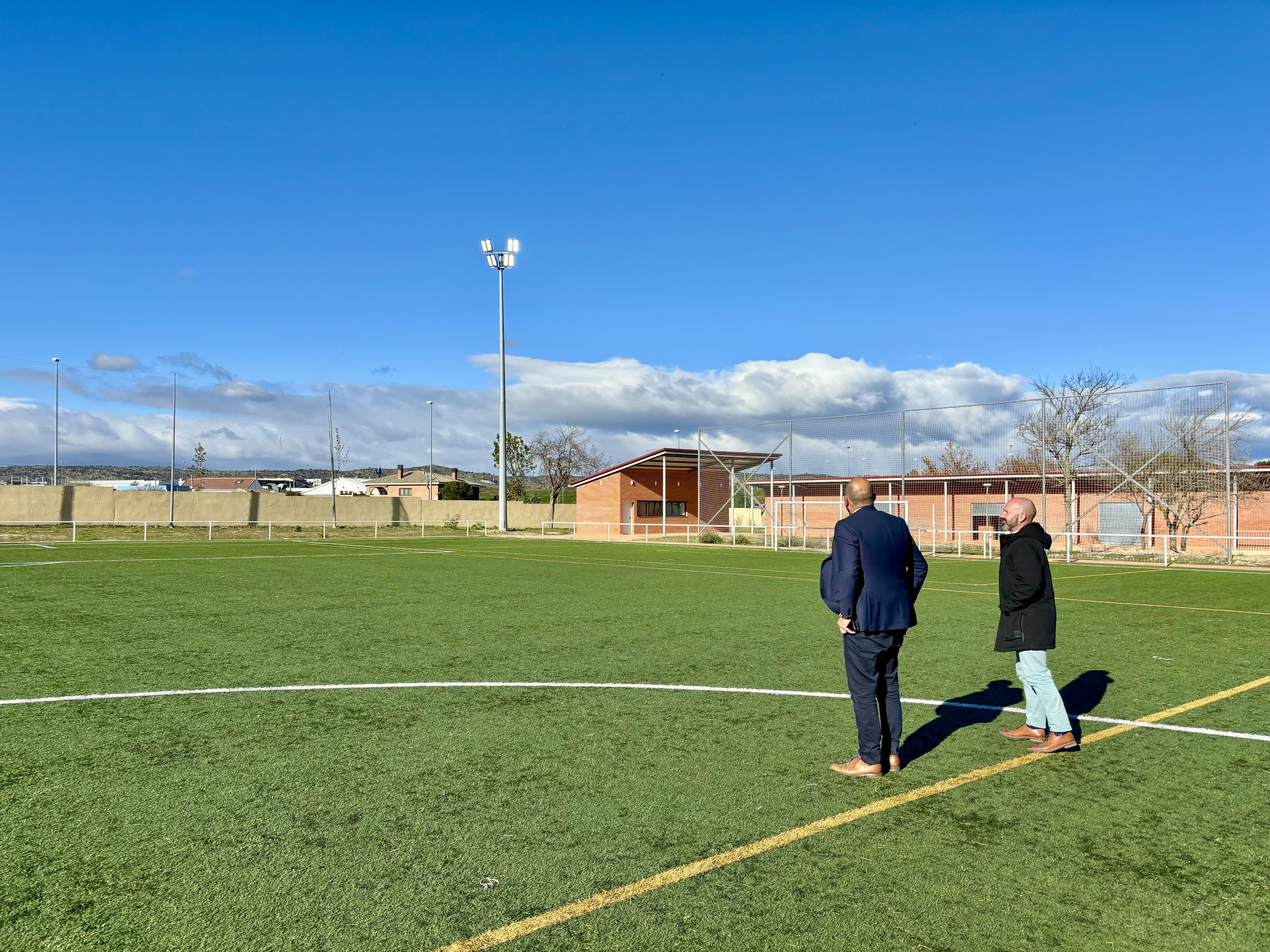 La Instalación Municipal Juan Manuel Angelina ya vuelve a disponer de iluminación de sus campos de fútbol