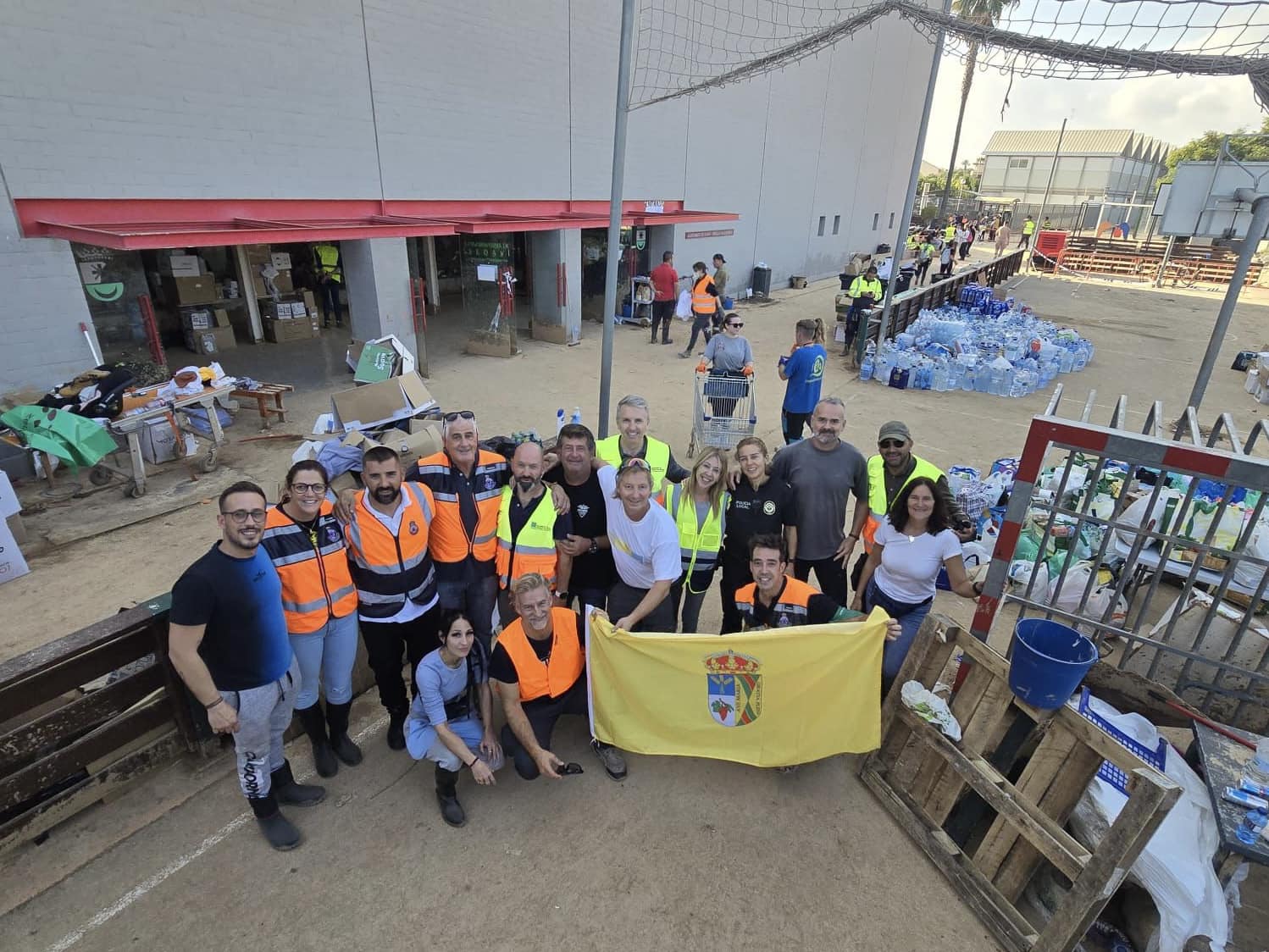 El primer convoy solidario de Villanueva del Pardillo presente en las zonas afectadas de Valencia